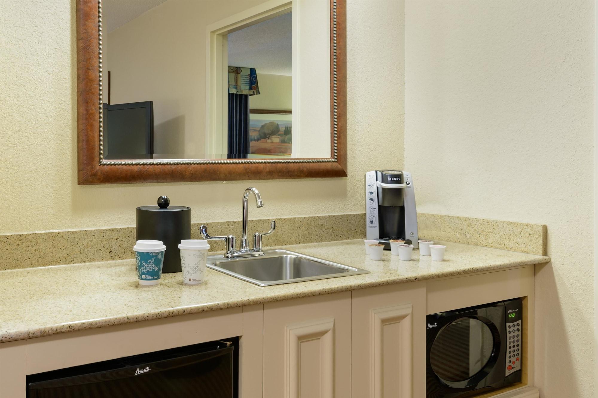 Hilton Garden Richmond South/southpark 3*