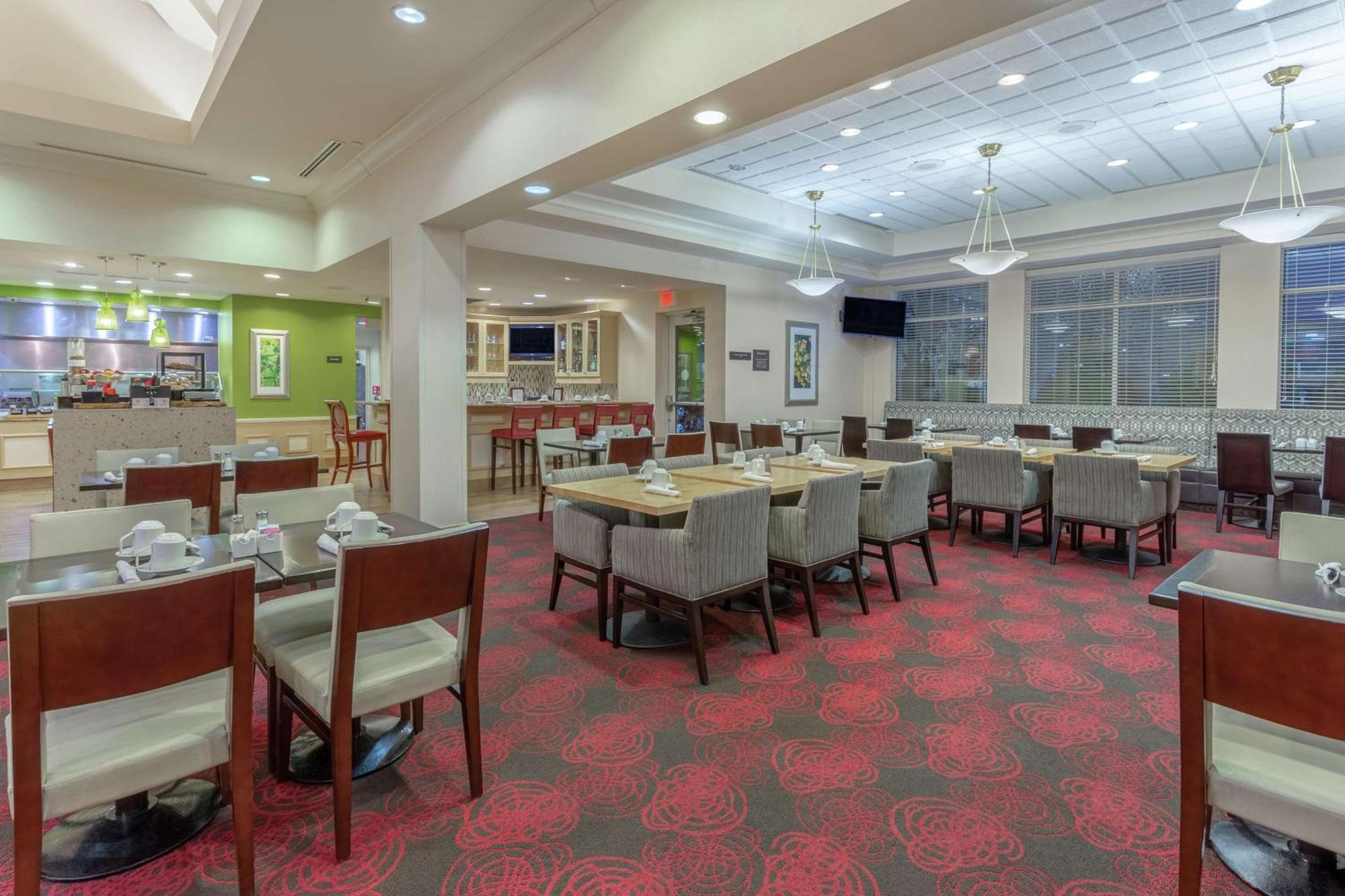 Hilton Garden Richmond South/southpark 3*